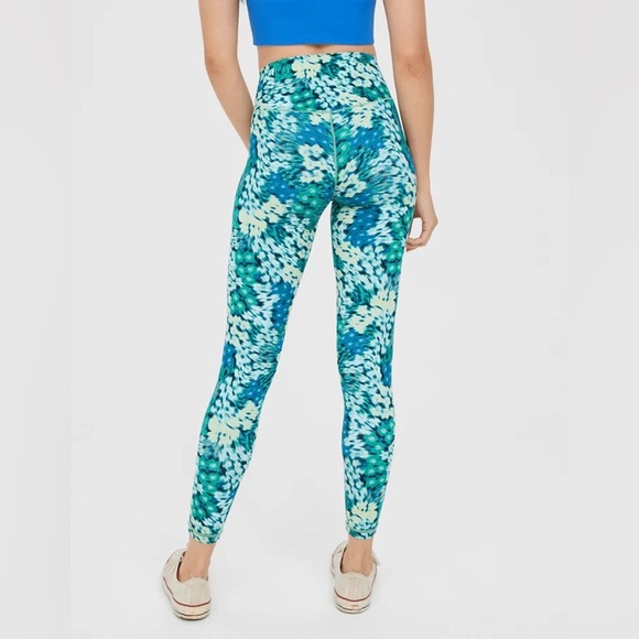 AERIE | Offline Real Me XTRA Hold Up! Green & Blue 7/8 High Rise Leggings - Picture 3 of 14